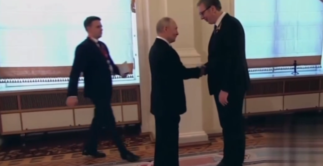 Вечерас у Москви